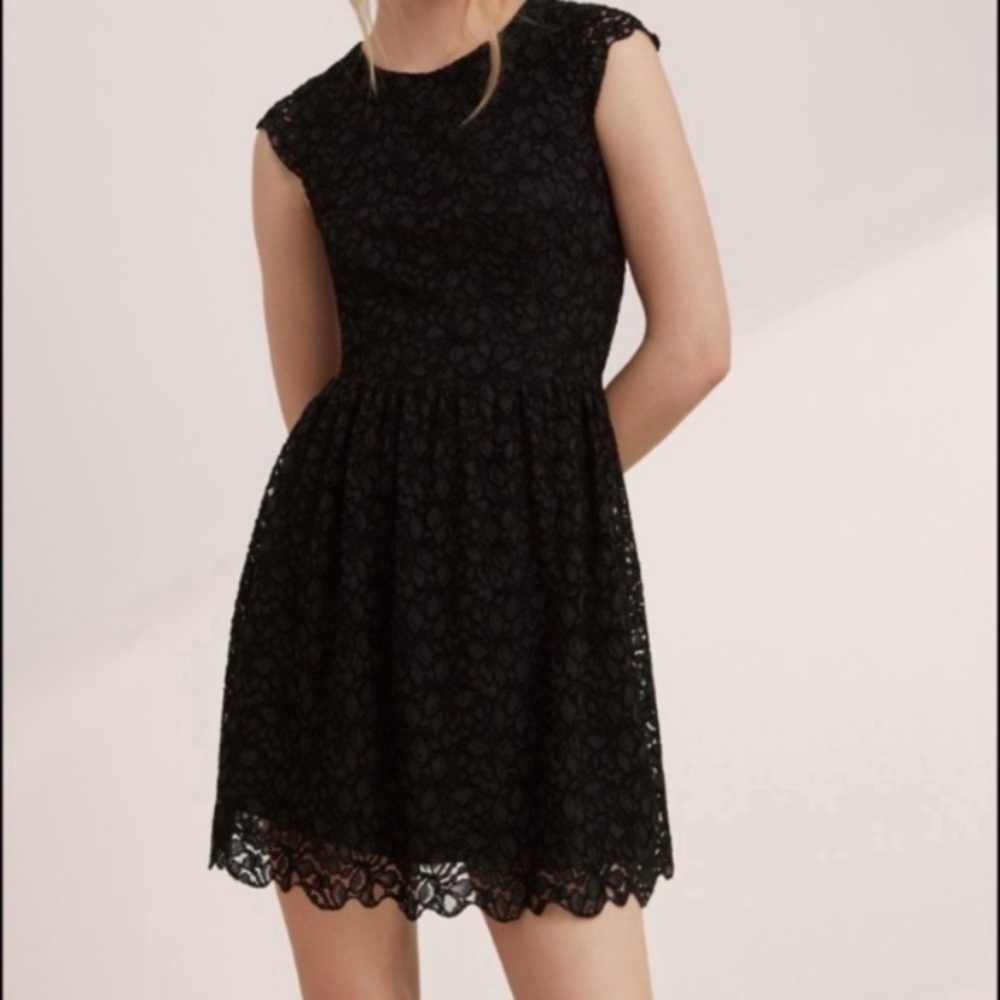 Aritzia Talula Belgravia Black Lace Dress